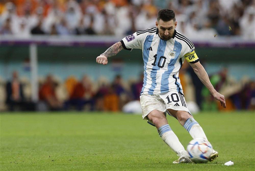 NG28-梅西在RNG比赛中关键助攻，挺进下一轮引发热议！的简单介绍